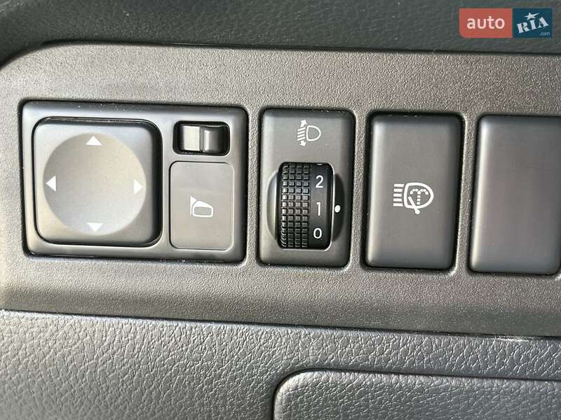 Хэтчбек Nissan Note 2011 в Кропивницком