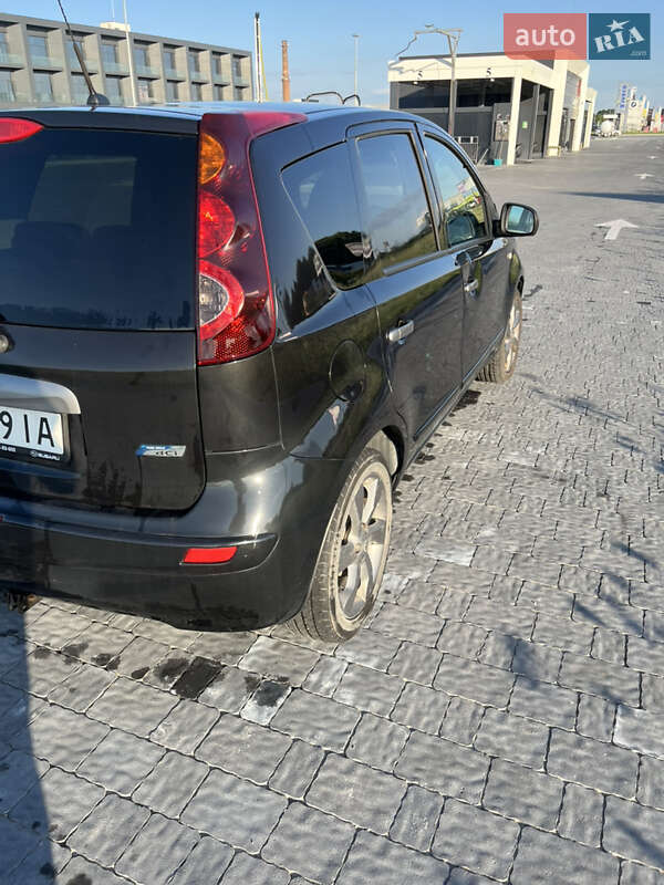 Хетчбек Nissan Note 2011 в Львові