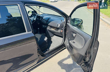 Хэтчбек Nissan Note 2006 в 