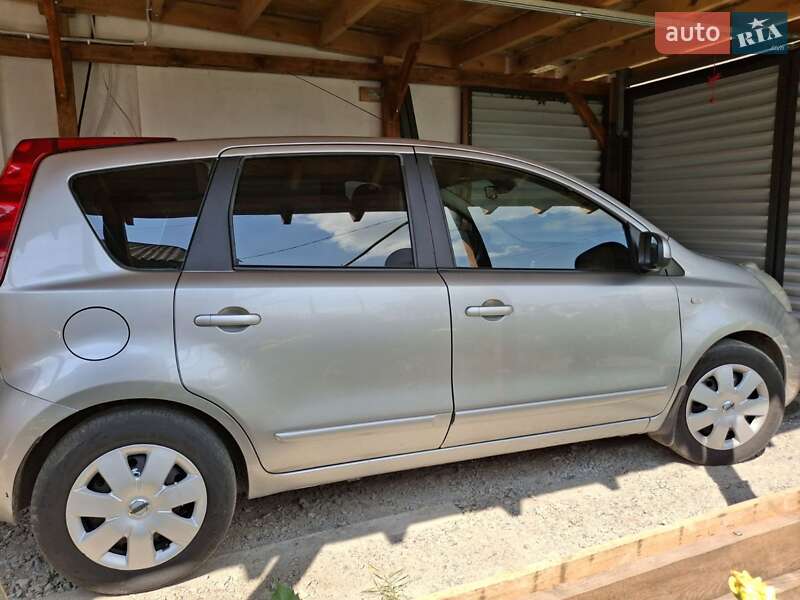 Хэтчбек Nissan Note 2006 в Христиновке