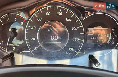 Хэтчбек Nissan Note 2013 в 