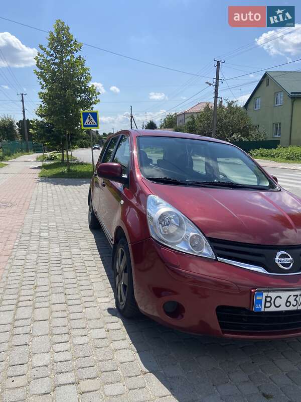Хэтчбек Nissan Note 2011 в Львове