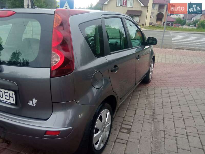 Хэтчбек Nissan Note 2013 в Ивано-Франковске