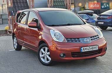 Хэтчбек Nissan Note 2007 в 