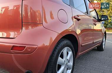 Хэтчбек Nissan Note 2007 в 