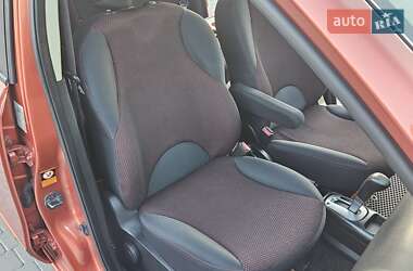 Хэтчбек Nissan Note 2007 в 