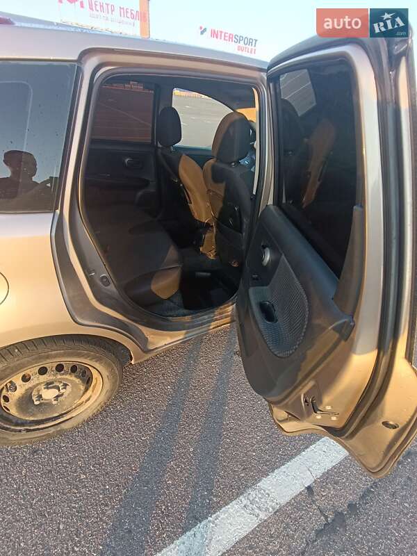 Хэтчбек Nissan Note 2008 в Львове