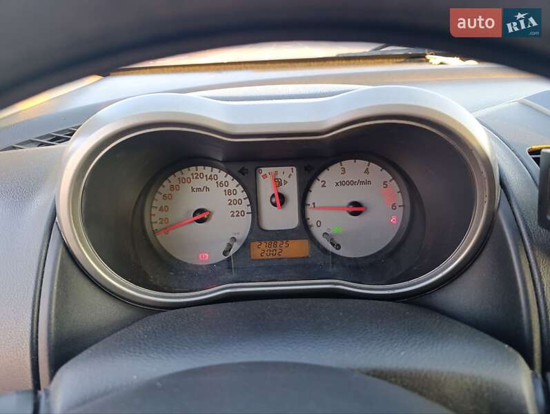 Хэтчбек Nissan Note 2008 в Львове