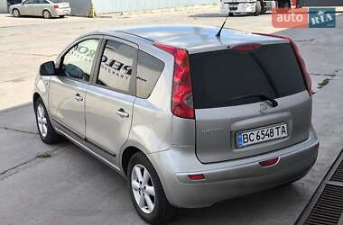 Хэтчбек Nissan Note 2008 в 