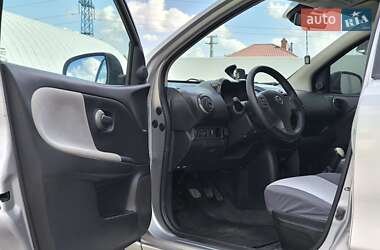 Хэтчбек Nissan Note 2008 в 