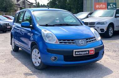 Хэтчбек Nissan Note 2006 в 
