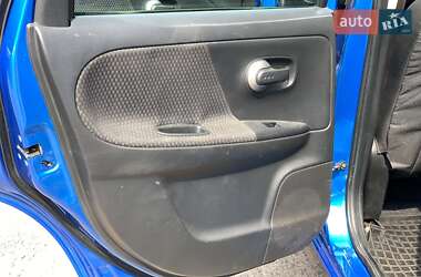 Хэтчбек Nissan Note 2006 в 
