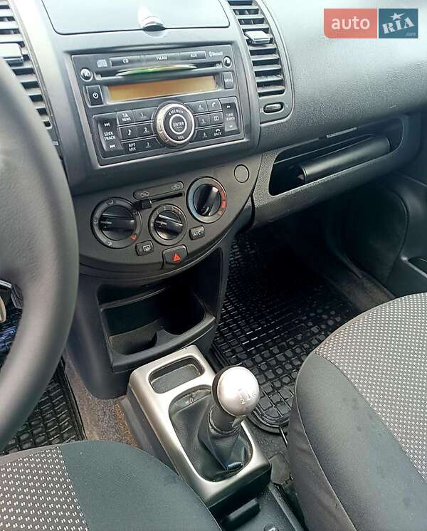 Хетчбек Nissan Note 2011 в Звягелі фото 5 Хетчбек Nissan Note 2011 в Звягелі