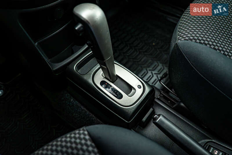 Хэтчбек Nissan Note 2007 в Киеве