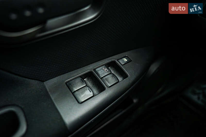 Хэтчбек Nissan Note 2007 в Киеве