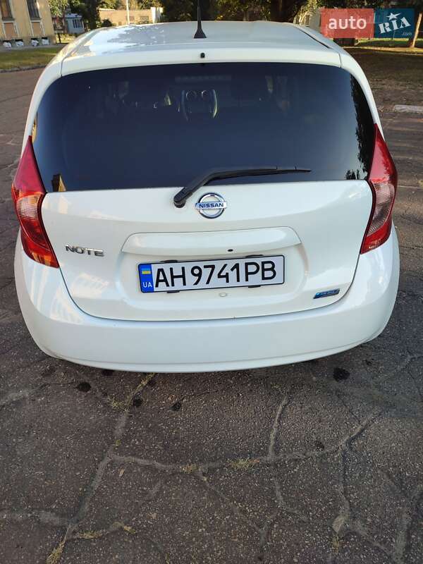 Хэтчбек Nissan Note 2015 в Краматорске