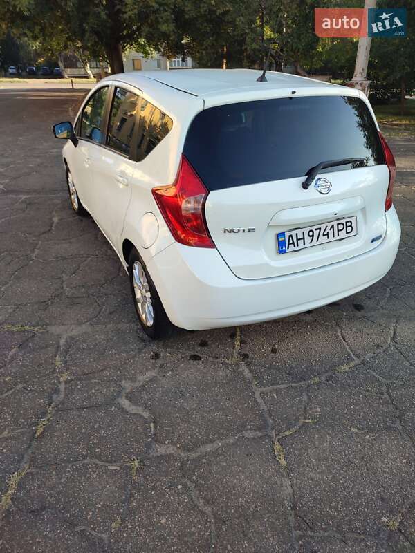 Хэтчбек Nissan Note 2015 в Краматорске