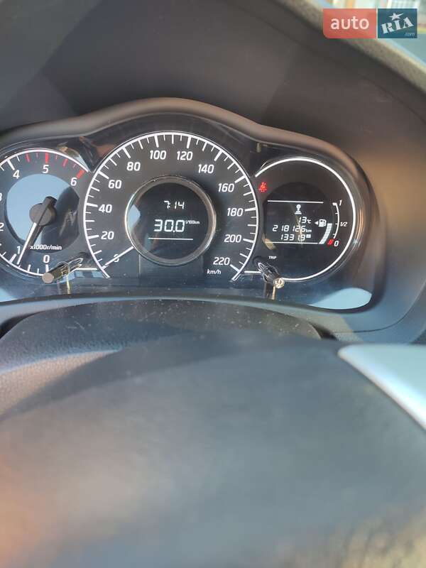 Хэтчбек Nissan Note 2015 в Краматорске