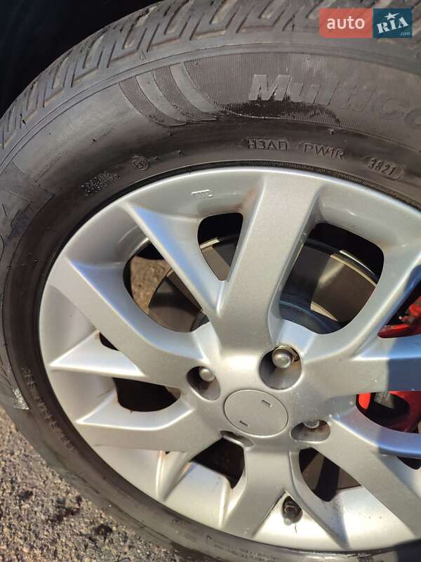 Хэтчбек Nissan Note 2015 в Краматорске