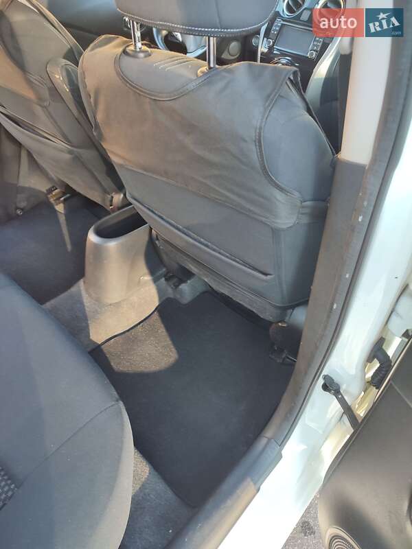 Хэтчбек Nissan Note 2015 в Краматорске