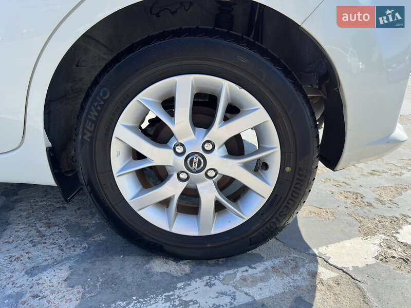 Хэтчбек Nissan Note 2019 в Киеве