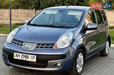 Хэтчбек Nissan Note 2007 в 
