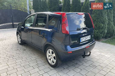 Хэтчбек Nissan Note 2007 в 
