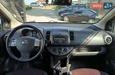 Хэтчбек Nissan Note 2007 в 