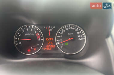 Хэтчбек Nissan Note 2012 в 