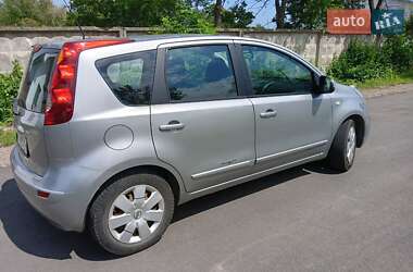 Хэтчбек Nissan Note 2008 в 