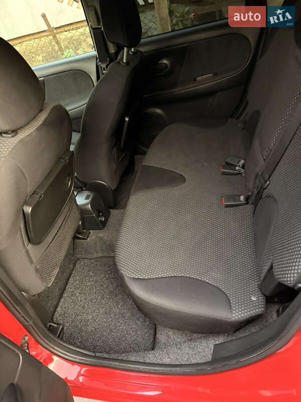 Хэтчбек Nissan Note 2008 в Здолбунове