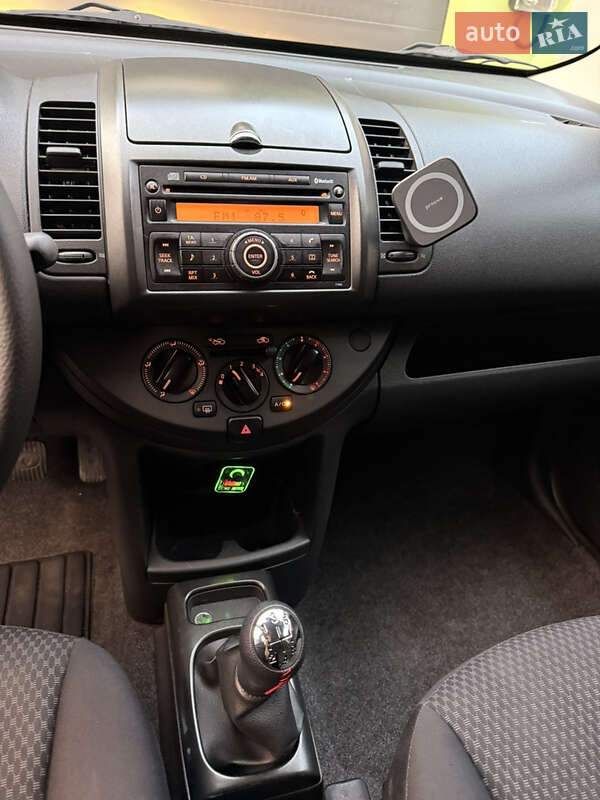 Хэтчбек Nissan Note 2008 в Здолбунове