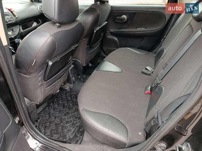 Хэтчбек Nissan Note 2007 в Павлограде