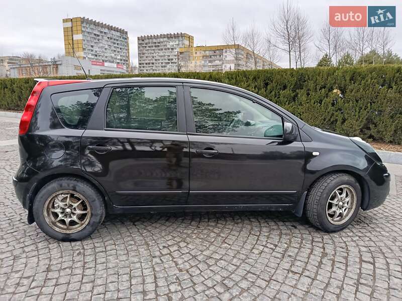 Хэтчбек Nissan Note 2007 в Павлограде