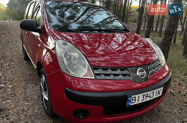 Хэтчбек Nissan Note 2006 в 