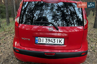 Хэтчбек Nissan Note 2006 в 