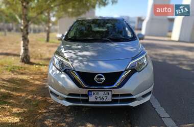 Хэтчбек Nissan Note 2016 в 