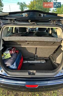 Хэтчбек Nissan Note 2011 в 