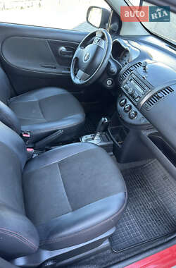 Хэтчбек Nissan Note 2008 в 