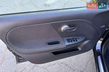 Хэтчбек Nissan Note 2006 в 