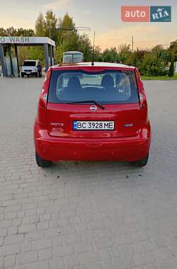 Хетчбек Nissan Note 2010 в 
