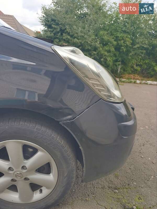 Хэтчбек Nissan Note 2006 в Горохове