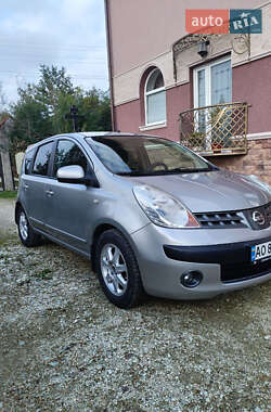 Хэтчбек Nissan Note 2006 в Ужгороде