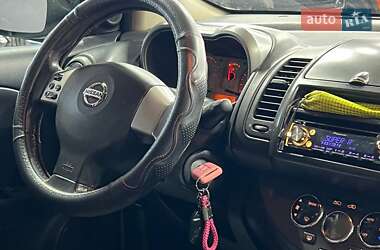 Хэтчбек Nissan Note 2007 в 
