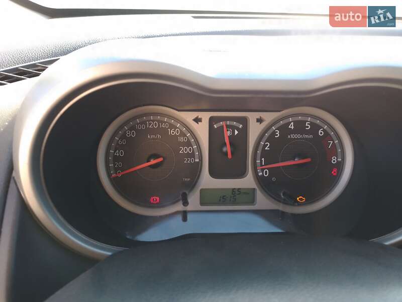 Хетчбек Nissan Note 2006 в Миргороді