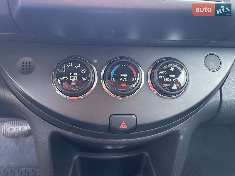 Хэтчбек Nissan Note 2008 в Киеве