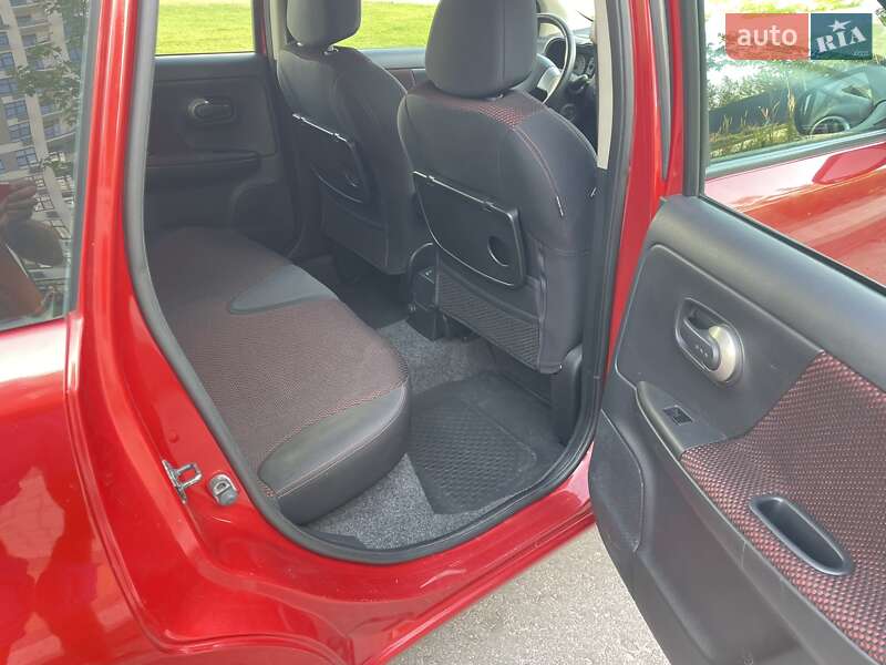 Хэтчбек Nissan Note 2008 в Киеве