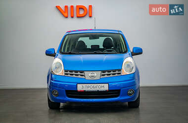 Хэтчбек Nissan Note 2007 в 