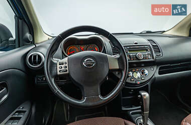 Хэтчбек Nissan Note 2007 в 