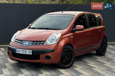Хэтчбек Nissan Note 2007 в 